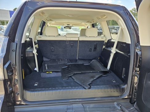 Used 2020 Lexus GX 460 Premium w/ Premium Package AWD/4WD image 17