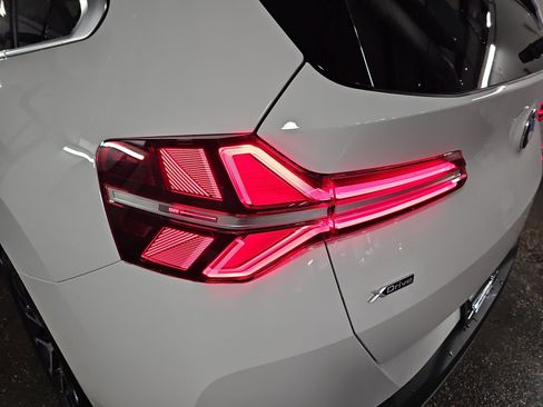 New 2026 BMW X3 xDrive30 w/ Convenience Package image 34