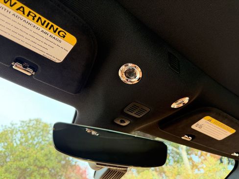 Used 2023 Aston Martin V8 Vantage Coupe image 29