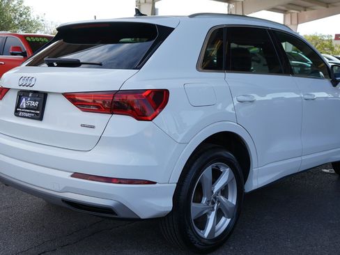 Used 2020 Audi Q3 2.0T Premium image 3