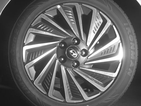 Used 2025 Hyundai Sonata SEL FWD image 14
