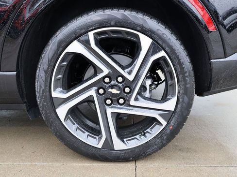 New 2026 Chevrolet Equinox EV LT image 38