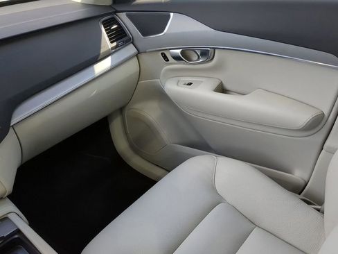 Used 2025 Volvo XC90 B5 Core w/ Protection Package image 38