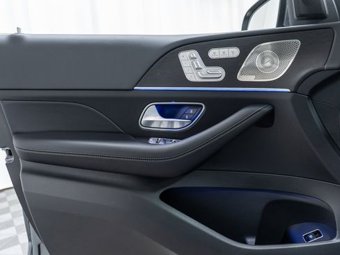 New 2026 Mercedes-Benz GLS 450 4MATIC image 11