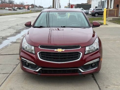 Used 2016 Chevrolet Cruze LT w/ Sun And Sound Package FWD image 2