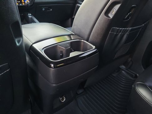 Used 2022 Kia Telluride S FWD image 12