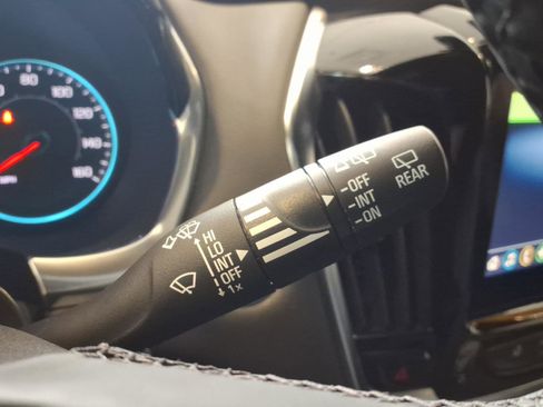 Used 2023 Chevrolet Traverse LT image 29