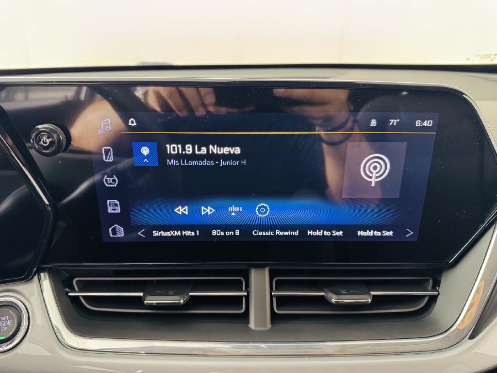 Used 2026 Chevrolet Trax LT FWD image 14