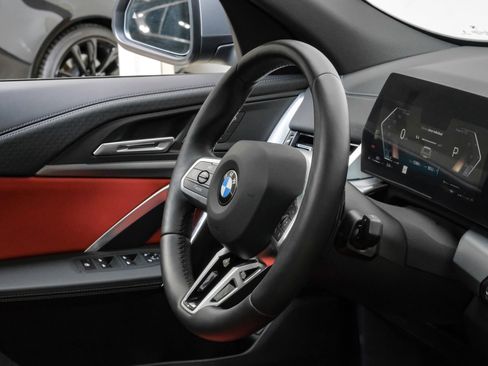 Used 2025 BMW X2 xDrive28i image 18