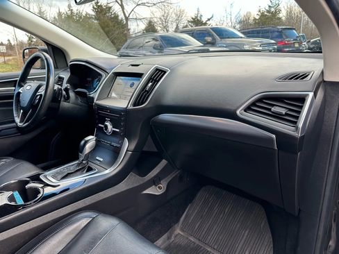 Used 2017 Ford Edge Titanium image 12