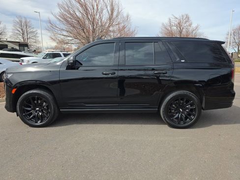 Used 2024 Cadillac Escalade Sport Platinum w/ LPO, ONYX Package image 3