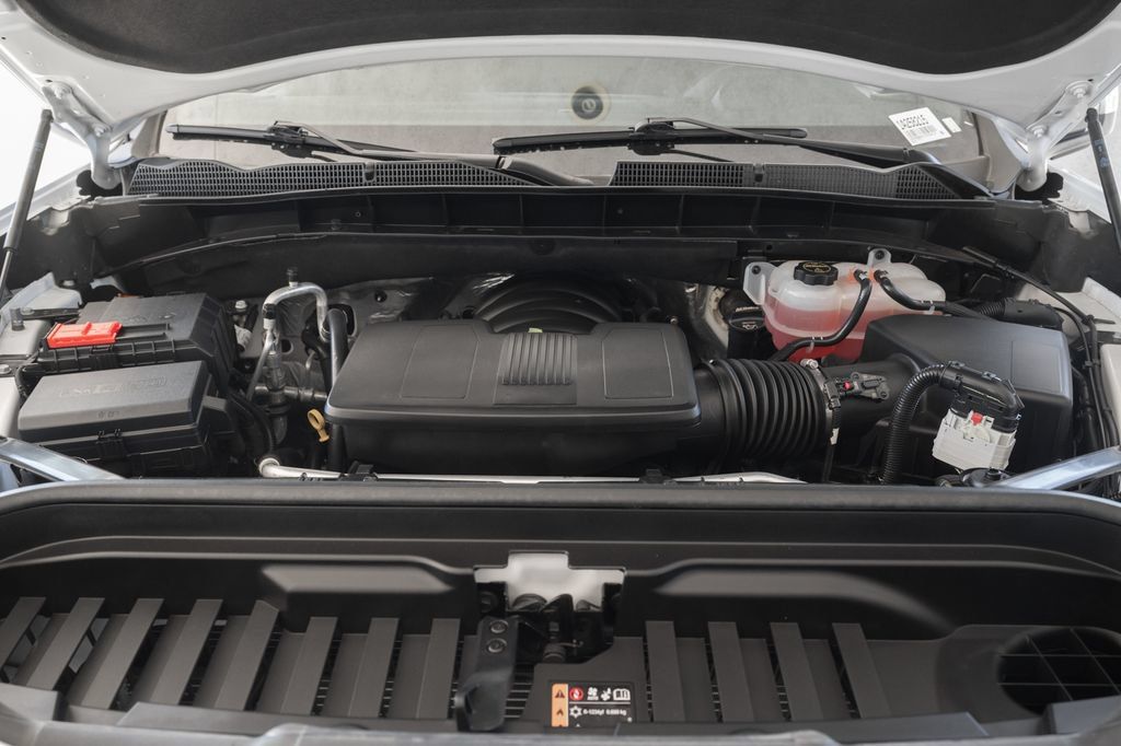 Used 2026 GMC Sierra 1500 SLT RWD image 16