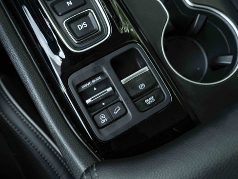 Used 2024 Honda Pilot Elite image 28