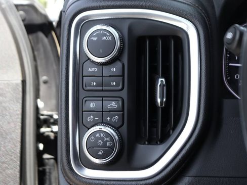 Used 2022 GMC Sierra 2500 AT4 w/ AT4 Preferred Package AWD/4WD image 21