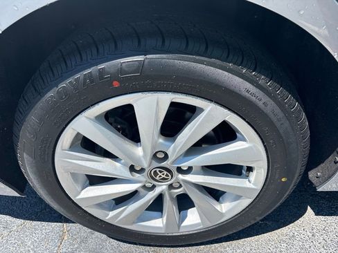 Used 2023 Toyota Camry LE AWD/4WD image 10