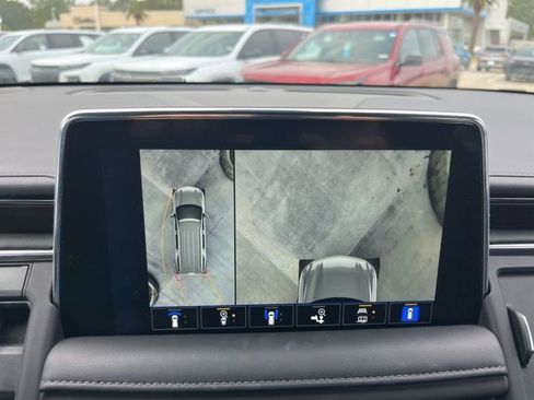 Used 2022 Chevrolet Tahoe Z71 w/ Luxury Package image 28