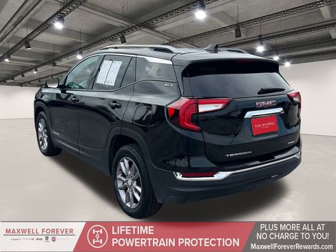 Used 2024 GMC Terrain SLT image 14