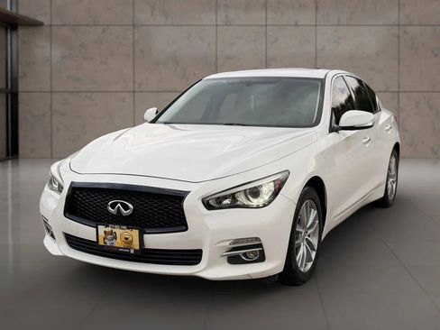 Used 2017 INFINITI Q50 2.0t w/ Moonroof Package image 5