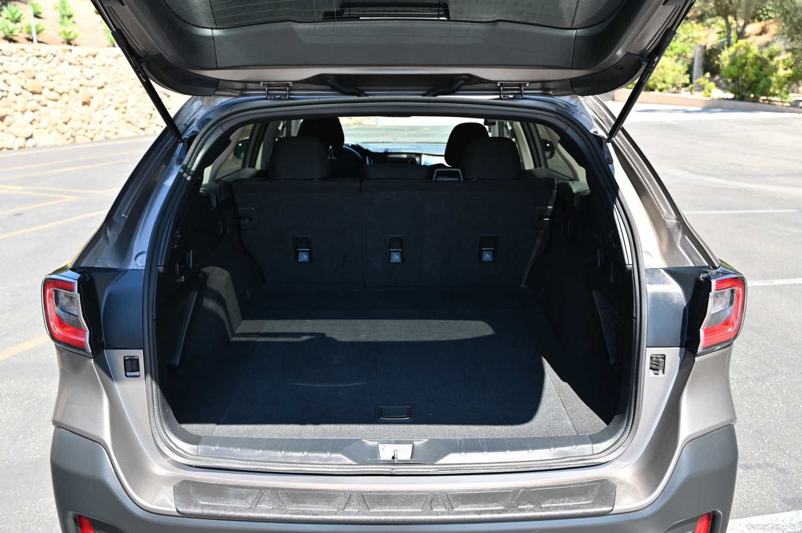 Used 2022 Subaru Outback Premium w/ Popular Package #1 AWD/4WD image 12