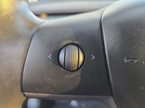 Used 2018 Tesla Model 3 Mid Range image 14