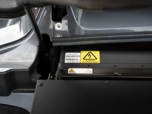 Used 2011 Tesla Roadster Sport image 32