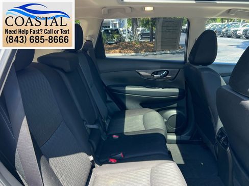 Used 2020 Nissan Rogue SV w/ Sun & Sound Touring Package FWD image 19