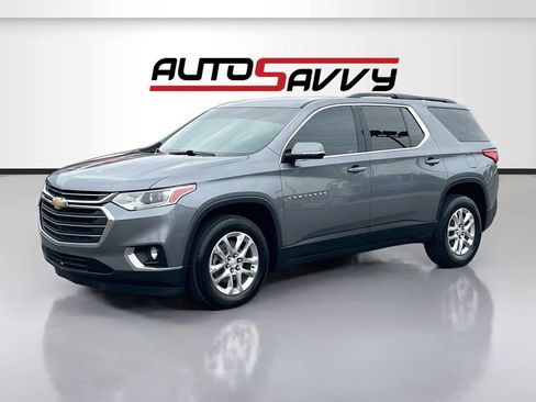Used 2019 Chevrolet Traverse LT FWD image 3