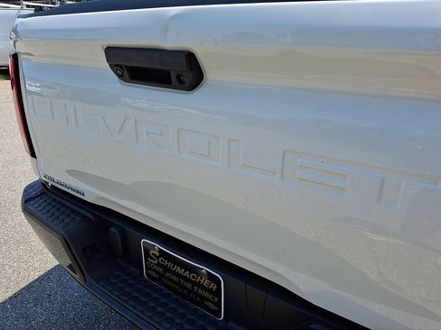 Used 2023 Chevrolet Colorado Z71 w/ Z71 Convenience Package 2 AWD/4WD image 34