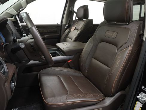 Used 2025 RAM 1500 Limited AWD/4WD image 16