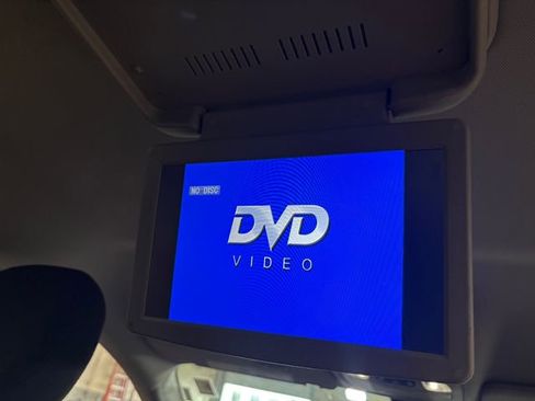 Used 2017 Chrysler Pacifica Touring Plus w/ Tire & Wheel Group image 8