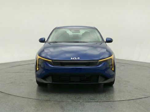 Used 2025 Kia K4 LXS image 2