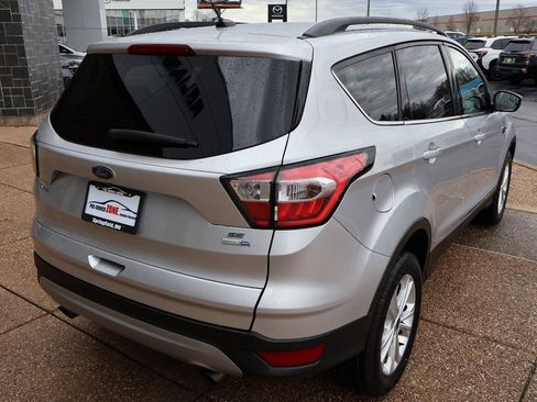 Used 2018 Ford Escape SE image 6