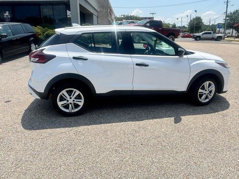 Used 2024 Nissan Kicks S FWD image 34