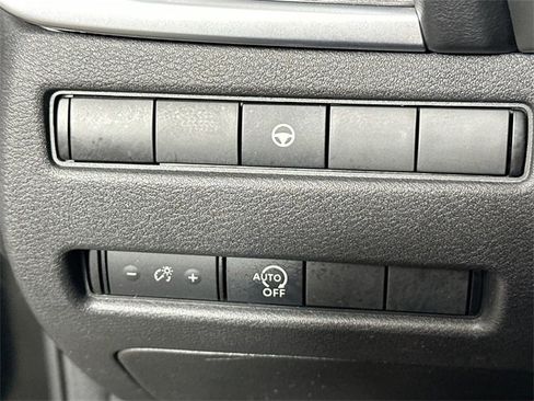 Used 2023 Nissan Rogue SV image 22