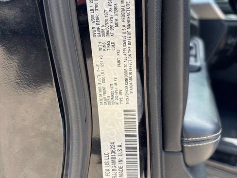 Used 2021 Jeep Grand Cherokee L Limited RWD image 9