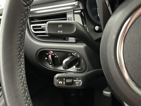Certified 2025 Porsche Macan image 45