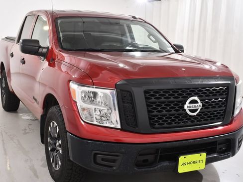 Used 2019 Nissan Titan S AWD/4WD image 4