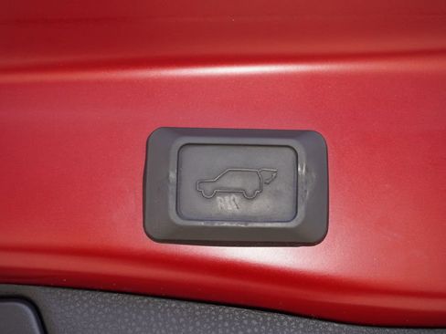 Certified 2025 Toyota RAV4 XLE Premium AWD/4WD image 10