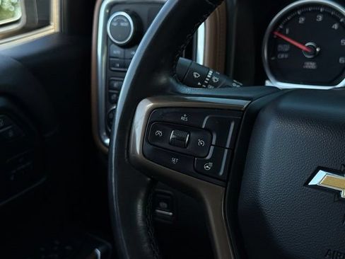 Used 2021 Chevrolet Silverado 1500 High Country w/ Z71 Off-Road Package AWD/4WD image 8
