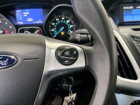 Used 2014 Ford Focus SE FWD image 11