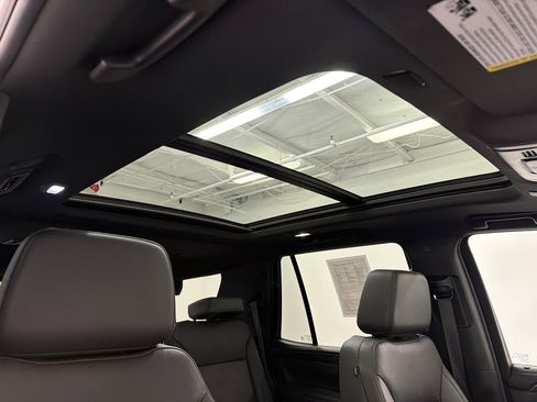 Used 2024 Chevrolet Tahoe LT w/ LT Signature Plus Package image 15