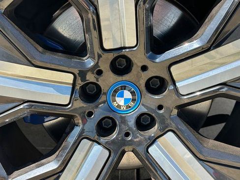 Certified 2023 BMW iX xDrive50 w/ Premium Package AWD/4WD image 32