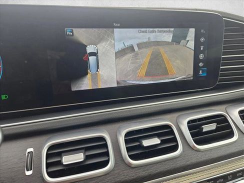 Used 2020 Mercedes-Benz GLS 580 4MATIC image 13