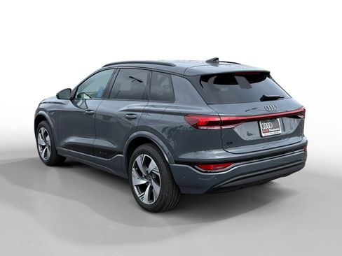 Used 2025 Audi Q6 e-tron Premium Plus w/ Premium Plus AWD/4WD image 3