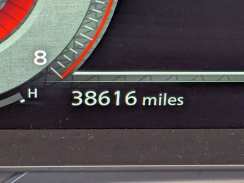 Used 2023 Nissan Pathfinder Platinum w/ Cargo Package image 21