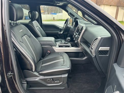 Used 2018 Ford F150 Platinum w/ Equipment Group 701A Luxury image 15