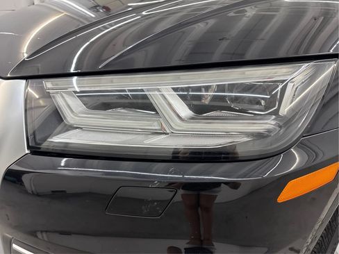 Used 2019 Audi Q5 2.0T Premium Plus w/ Premium Plus Package AWD/4WD image 30