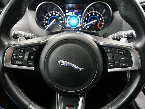 Used 2020 Jaguar F-PACE S AWD/4WD image 17