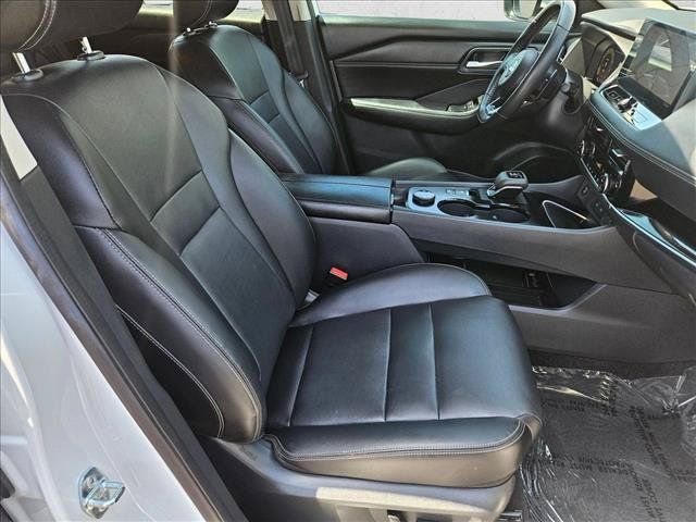 Used 2024 Nissan Rogue SL AWD/4WD image 22