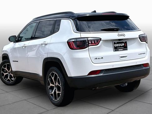 Used 2025 Jeep Compass Limited AWD/4WD image 12